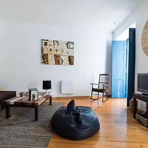 Apartment Magnificent Historical Centre With Terrace, Lisbon